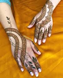 Bridal mehndi designs for full hands front and back. Unique Back Hand Mehndi Designs For The Bridesmaids Wedmegood