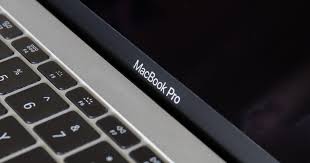 how to fix macbook black screen with