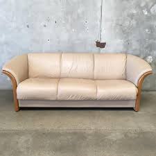 ekornes manhattan leather sofa urban