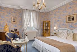 luxury castles 5 star hotels in france