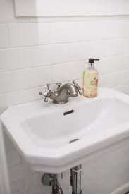 Vintage Style Wall Mount Sink With