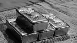 Emtia piyasalarının değerli metallerinden olan gümüş, ilk çağlarda ziynet eşyası olarak kullanımının yanında sikke olarak da çok uzun yıllar ödeme aracı olarak. Gumus Rallisi Geliyor Altin Degil Gumus Alan Kazanacak Ekonomi Haberleri