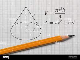 Formules pour le volume et la zone d'un cône et un crayon jaune Photo Stock  - Alamy