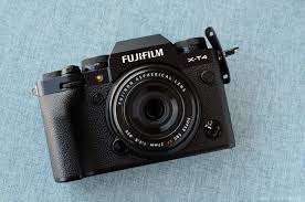 Then he throws a fujifilm x100v into the comparison, but that's like cheating, as it makes almost no sound thanks to its leaf shutter. Fujifilm X T4 Review From Someone Who Skipped The X T3 Roy Cruz Photo