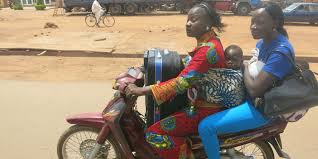 It is surrounded by six countries: Burkina Faso Der Lange Weg Der Frauen Amnesty Ch