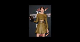PHOTOS - MTV Movie Awards : Shailene Woodley ravissante, skinny et sexy sur  red carpet ! | Premiere.fr