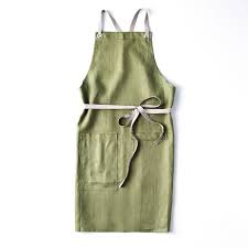 Arawak brave cooking apron for men and another feature that users like about this apron is that it offers a perfect fit and is made for both men and women. 11 Cute Kitchen Aprons For Women 2019 Cooking Aprons For Chefs