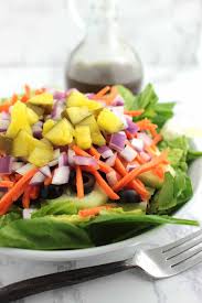 veggie delight salad with balsamic