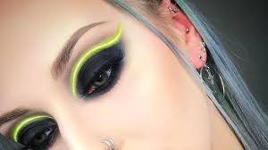 how to do the neon makeup trend