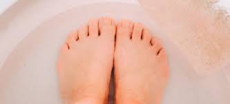 diy detox foot bath with epsom salts