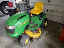 John Deere L100 Lawn Garden