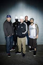 Their lineup consists of fred durst (lead vocals), sam rivers (bass, backing vocals), john otto (drums, percussion), dj lethal (turntables), and wes borland (guitars, vocals). Amazon De Celebrity Print Posters Limp Bizkit Poster 45 7 X 61 Cm Limp Bizkit Druck
