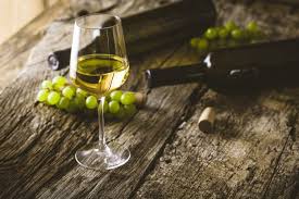 12 Types Of Dry White Wine Lovetoknow