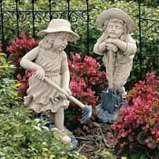 Children Garden Statue Ng929872