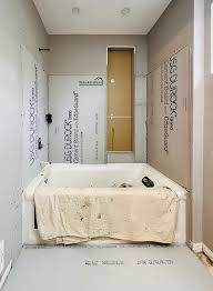 a traditional bathroom remodelando la