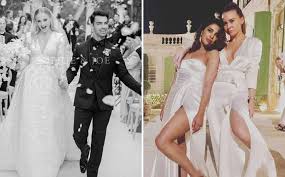 The couple jumped on a jet and flew back to la the following morning, with turner pictured wearing a the jonas brothers and their wedding photos. Amidst Joe Jonas Sophie Turner S Wedding Picture Priyanka Chopra Grabs Eyeballs With Her Hawtness