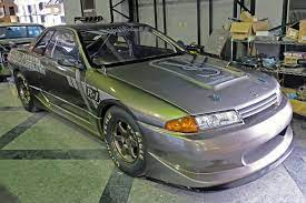ワイスピ』で有名なヴェイルサイドもきっかけは「R32 GT-R」だった！ 0-300kmh加速で日本一を獲得した横幕代表の半生とは | AUTO  MESSE WEB（オートメッセウェブ） 〜クルマを文化する 〜