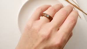 Gambar gambar cincin tunangan romantis hd download now ragam cincin. 15 Kata Kata Romantis Tentang Cincin Tunangan 2021 Poskata