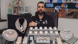 meet izzy a jeweler from nyc luxury co