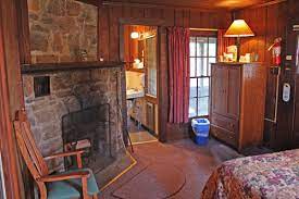 The park is one of the most popular touristic destinations in the eastern part of usa visited by well over one million people a year. Shenandoah Cabin Rentals
