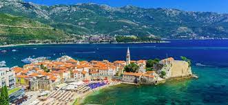 It is often called montenegrin miami , because it is the most crowded and most popular tourist resort in montenegro , with beaches and vibrant nightlife. Budva Stadtfuhrer Was Sie Uber Diese Stadt Wissen Sollten
