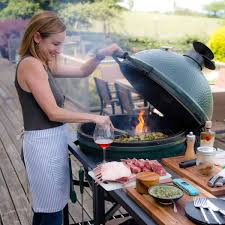 how to grill on a big green egg vindulge