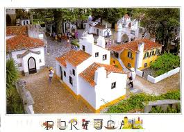 The portugal dos pequenitos (translated as portugal of/for the little ones) is a miniature park in the civil parish of santa clara e castelo viegas, in the municipality of coimbra, in the portuguese district of coimbra. Portugal Dos Pequenitos Coimbra The Senses Of Portugal