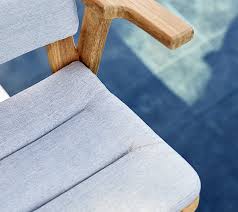how to maintain your outdoor cushions