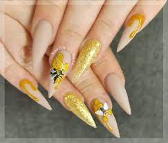 my bee nails by s4r4habbott