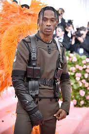 Travis scott hairstyle google search Photos Of Travis Scott With His Signature Hairstyle Stormi And Travis Scott Wore Matching Braids And Daddy S Hair Has Never Looked So Cute Popsugar Family Photo 4