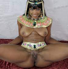 Naked african queen