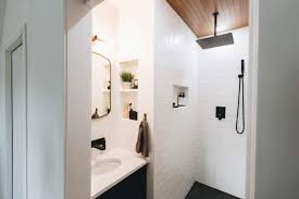What Is The Ideal Shower Niche Height