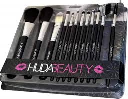huda beauty professional makeup brush