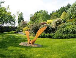 Garden Sculpture A Guide To Picking A