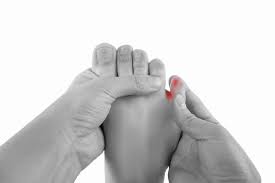 dolor en el dedo meñique del pie