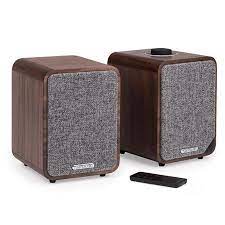 Speaker bluetooth terbaik tak hanya memberi anda momen menyenangkan, tetapi juga kualitas suara dan musik terbaik yang bisa anda dapatkan. 10 Merk Speaker Bluetooth Terbaik Di Dunia Tahun 2021