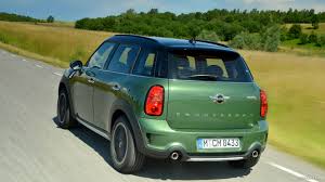 All trims have adopted the john cooper works' gauge face color of anthracite. 2015 Mini Cooper S Countryman Rear Hd Wallpaper 147