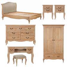 Our oak and painted bedroom sets are always very popular, however we have seen an increase in popularity in mirrored and velvet bedroom. Solid Oak Bedroom Furniture Set Sale Ex Display Discounted