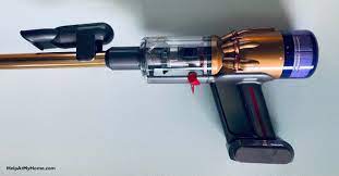 fix a dyson vacuum blinking red light