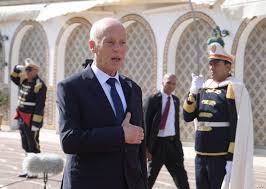 تدابير استثنائية&quot;.. الرئيس التونسي يجمد البرلمان ويعفي رئيس الحكومة | الحرة