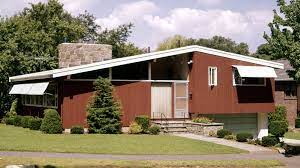 The shape of the house is either rectangular or ranch homes were the stereotypical boxy tract housing built in the suburbs in the 1950s and 1960s. Tips For Remodeling Ranch Style Rambler Homes