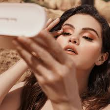 selena gomez s new eyeshadow palette