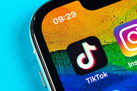 Wind up free followers and likes for tiktok (musical.ly).do you want to earn money? Tiktok Tops Instagram Facebook As App Wars Rage On