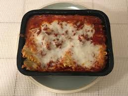 cheesy garlic lasagna with meat sauce