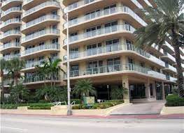 The champlain towers south condominium is located at 8877 collins avenue in the city of surfside. Champlain Towers Condo In Surfside Florida