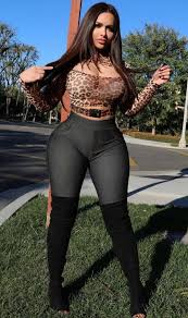 If perfect size best outfit show of #misssperu (fiorella zelaya). Pin On Plus Size Sexy Queens