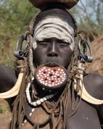no s of lip from the mursi tribe