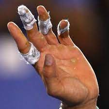 More importantly, why doesn't he switch hands and play forehands from both wings as he can hit with both. Rafa Nadal Rafa Nadal Rafael Nadal Tennis