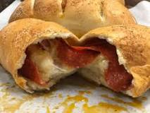 Are pepperoni rolls a Pittsburgh thing?