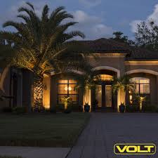 Light Up Your House And Front Yard With Volt Lighting Outdoor Lighting Landscape Landscape Lighting Kits Volt Landscape Lighting